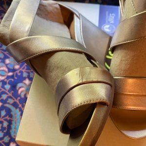 Clarks Gold Wedges Size 6.5
